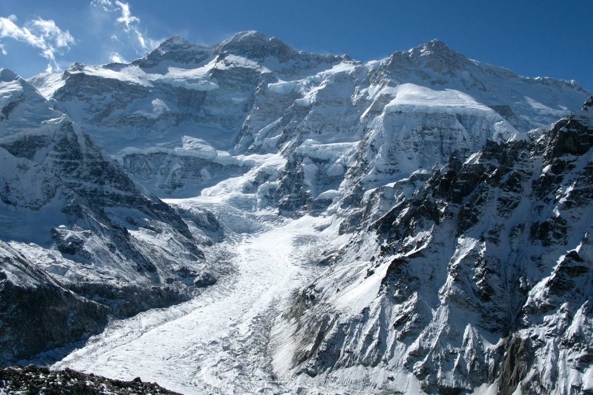 Why Manaslu Circuit Trek is the Best Alternative to Everest and Annapurna